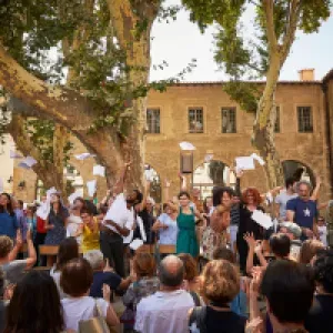 En Aviñón, los artistas toman la palabra frente al silencio de Europa