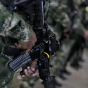 Los beneficios de no extradición que el Gobierno de Gustavo Petro otorga a los grupos ilegales que negocian la paz total