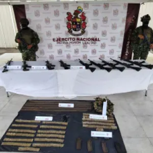 Ejército encuentra arsenal del frente Oliver Sinisterra, de las disidencias de las Farc, en Nariño