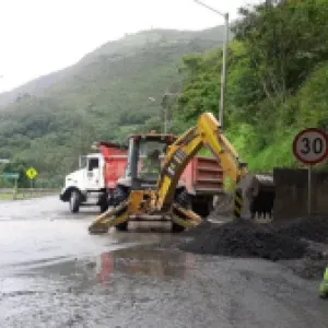 Vía al Llano: puntos habilitados, cierres por derrumbes y  bloqueos por manifestaciones