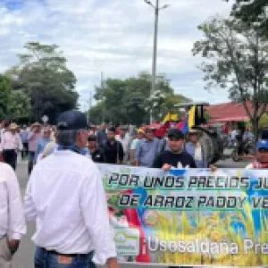 “Hacemos responsable al Gobierno de lo que pueda suceder en las vías”: arroceros se retiran de la mesa de diálogo por inasistencia de las ministras