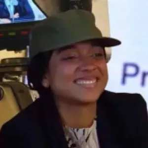 Procuraduría y Contraloría investigan uso de avión de la Policía por parte de Juliana Guerrero, la joven asesora del Ministerio del Interior