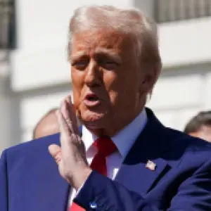 Trump desata nueva tormenta comercial: impone aranceles del 30% a la Unión Europea y México y amenaza con ir más lejos