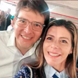 “Era mi príncipe”: el adiós de María Carolina Hoyos a Miguel Uribe