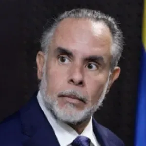 Colombia denuncia apropiación de isla Santa Rosa por parte de Perú y evalúa acudir a La Haya