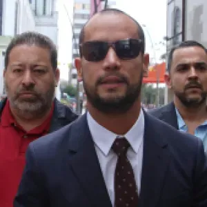 Juez condena a Diego Cadena por soborno de Juan Guillermo Monsalve y lo absuelve por el episodio de alias Víctor