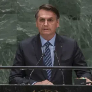 El Tribunal Supremo de Brasil ordenó prisión domiciliaria al expresidente Jair Bolsonaro