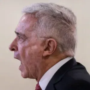 Caso Uribe: Tribunal Superior niega medida que buscaba frenar de urgencia la orden de detención