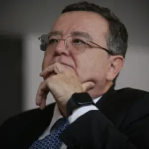“La JEP evalúa si el reconocimiento que hizo el antiguo secretariado es suficiente”: habla el magistrado Alejandro Ramelli
