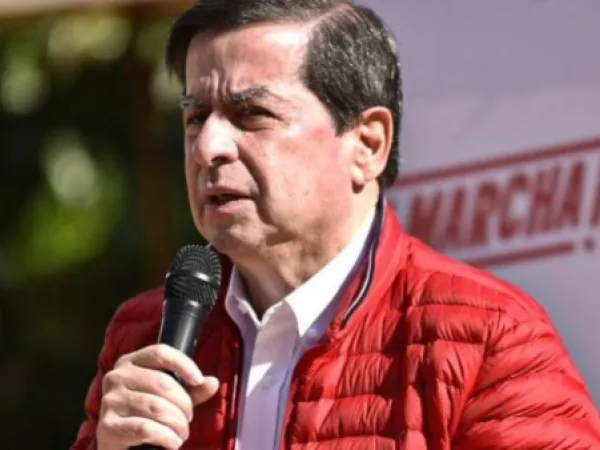 En Marcha, Juan Fernando Cristo. 
