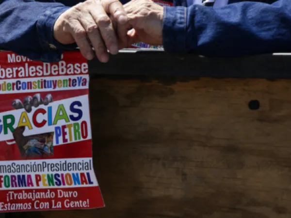 Marchas a favor de las reformas del gobierno