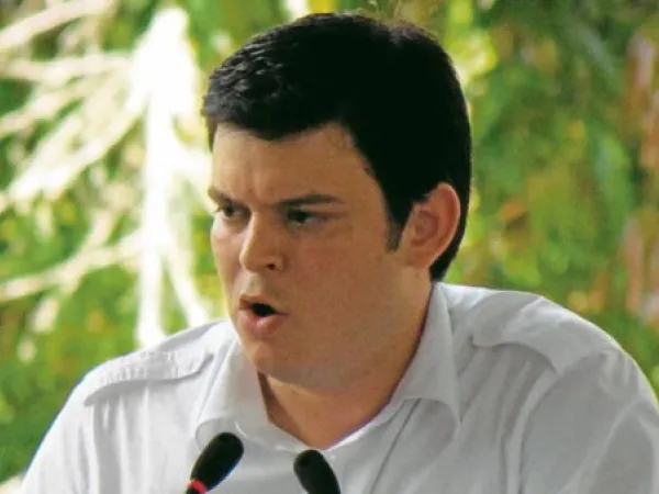 Alejandro Lyons regresa a Colombia, no por voluntad propia, sino deportado y con una condena que aún debe cumplir