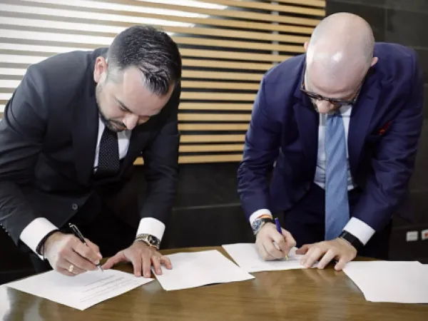 Firma de acuerdo con Venezuela 